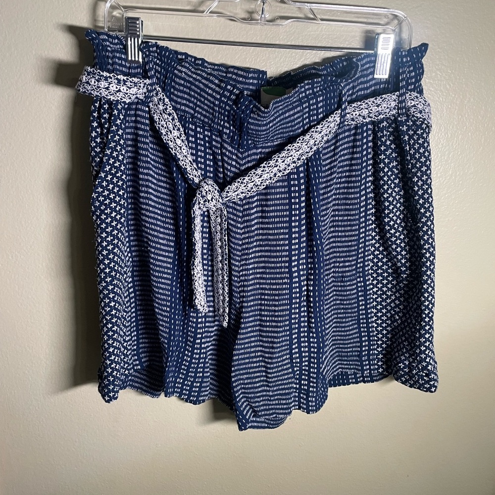 Anthropologie Augustine Belted Flowy Shorts Size M Bohemian Vacation Festival